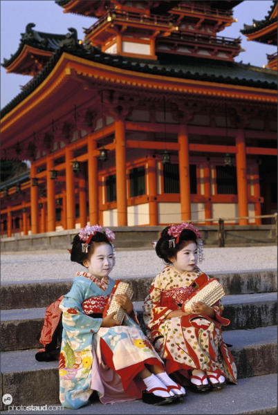 Geisha and maiko of Kyoto, Japan